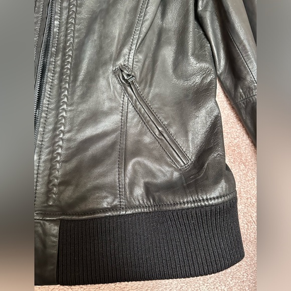 Danier black leather jacket. Size small. Like new - Picture 5 of 8
